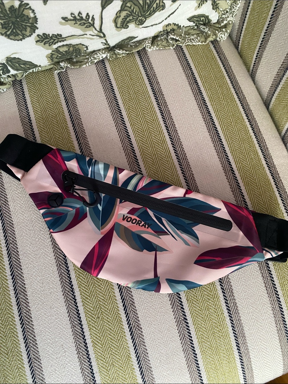 Vooray Active Fanny Pack - Tropical Print